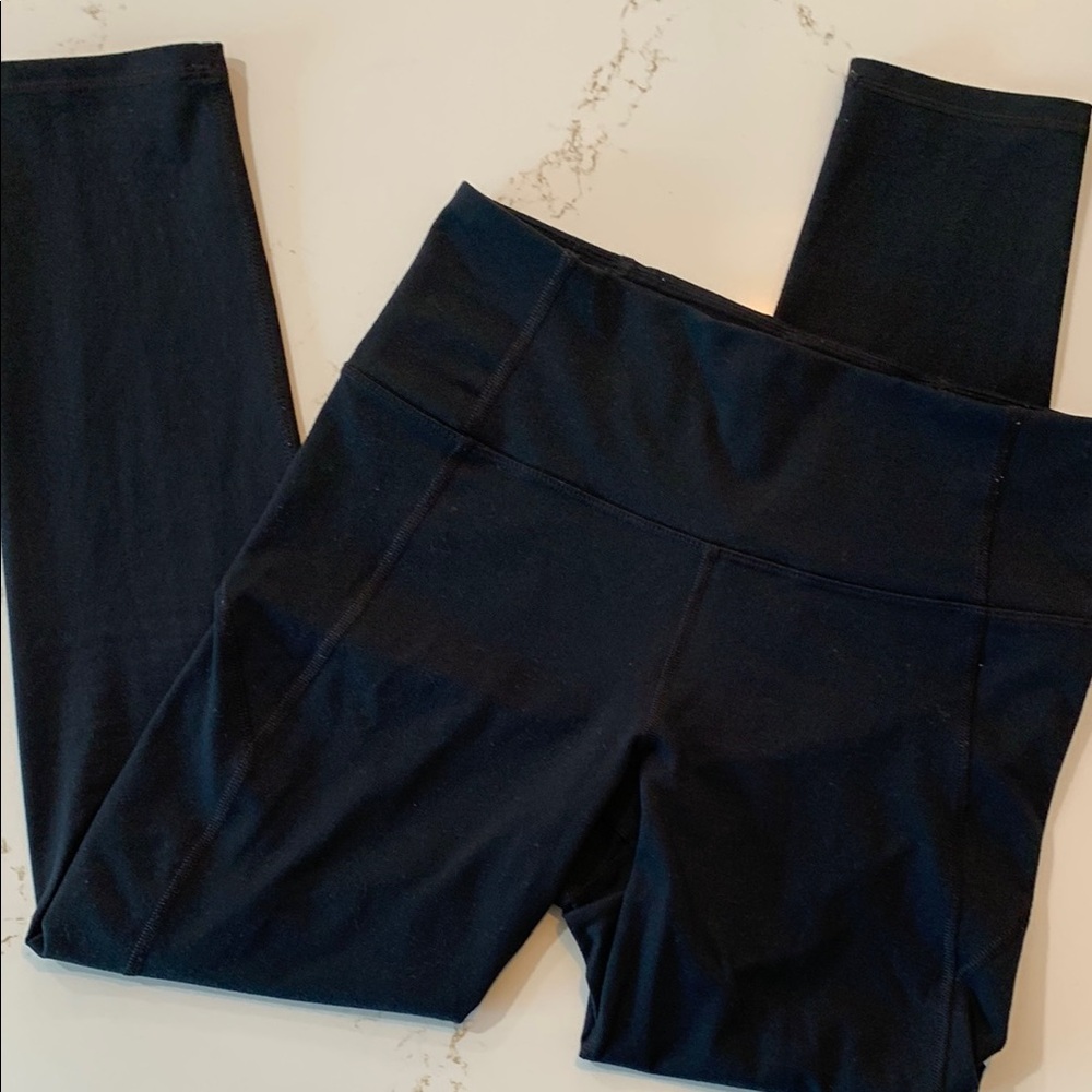 Under Armour Black Leggings Stretchy Form-Fitting Design